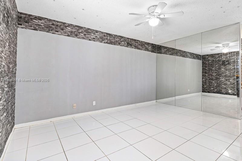 BOCA GLADES CONDO A THRU - Residential