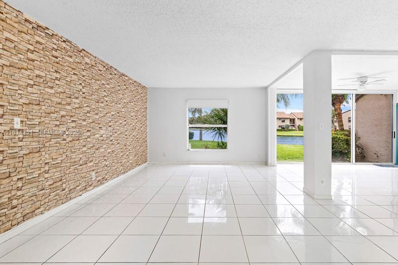 BOCA GLADES CONDO A THRU - Residential