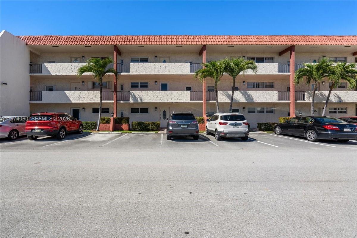 HOLLYBROOK GOLF & TENNIS - Residential Lease
