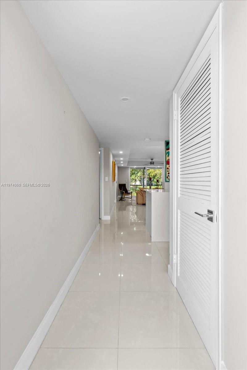 HOLLYBROOK GOLF & TENNIS - Residential Lease