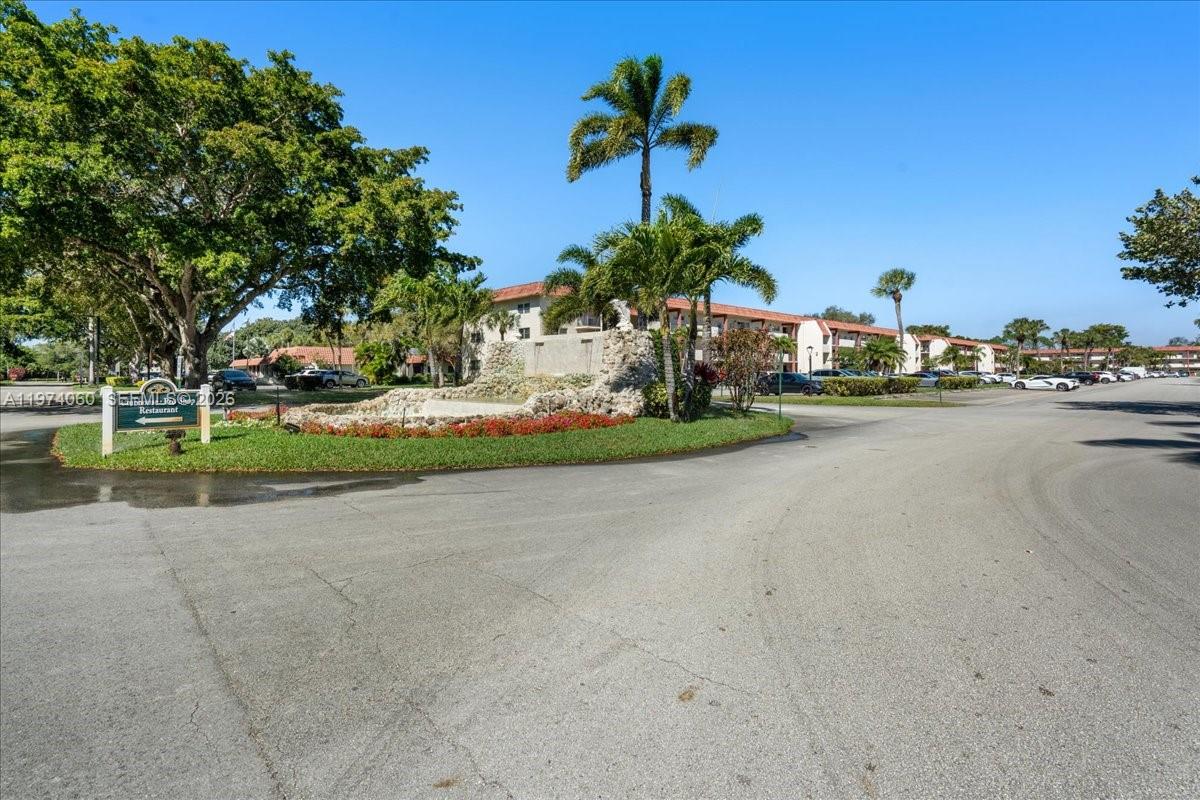 HOLLYBROOK GOLF & TENNIS - Residential Lease