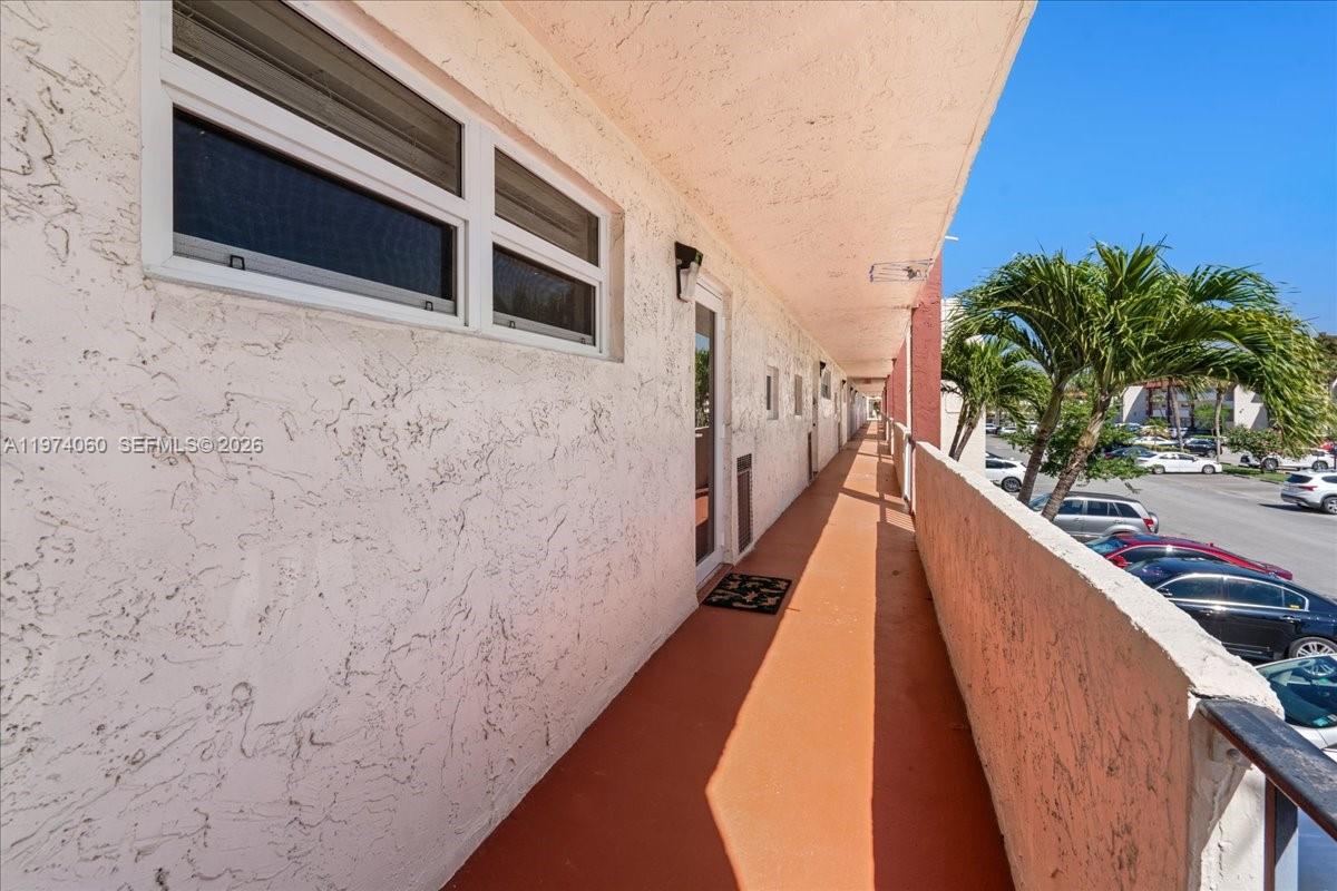 HOLLYBROOK GOLF & TENNIS - Residential Lease