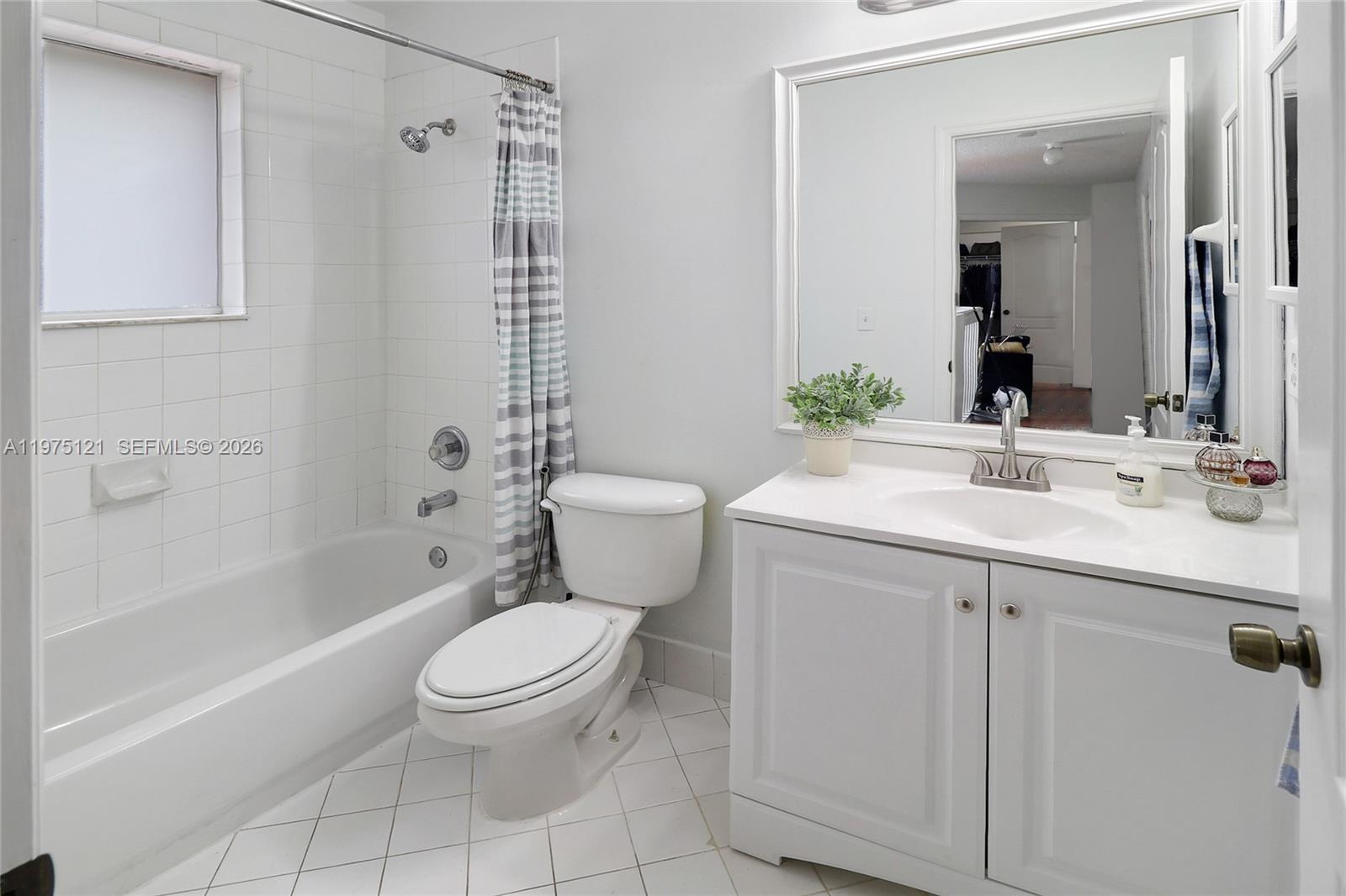 LAKES BY THE BAY SEC 10 - Residential