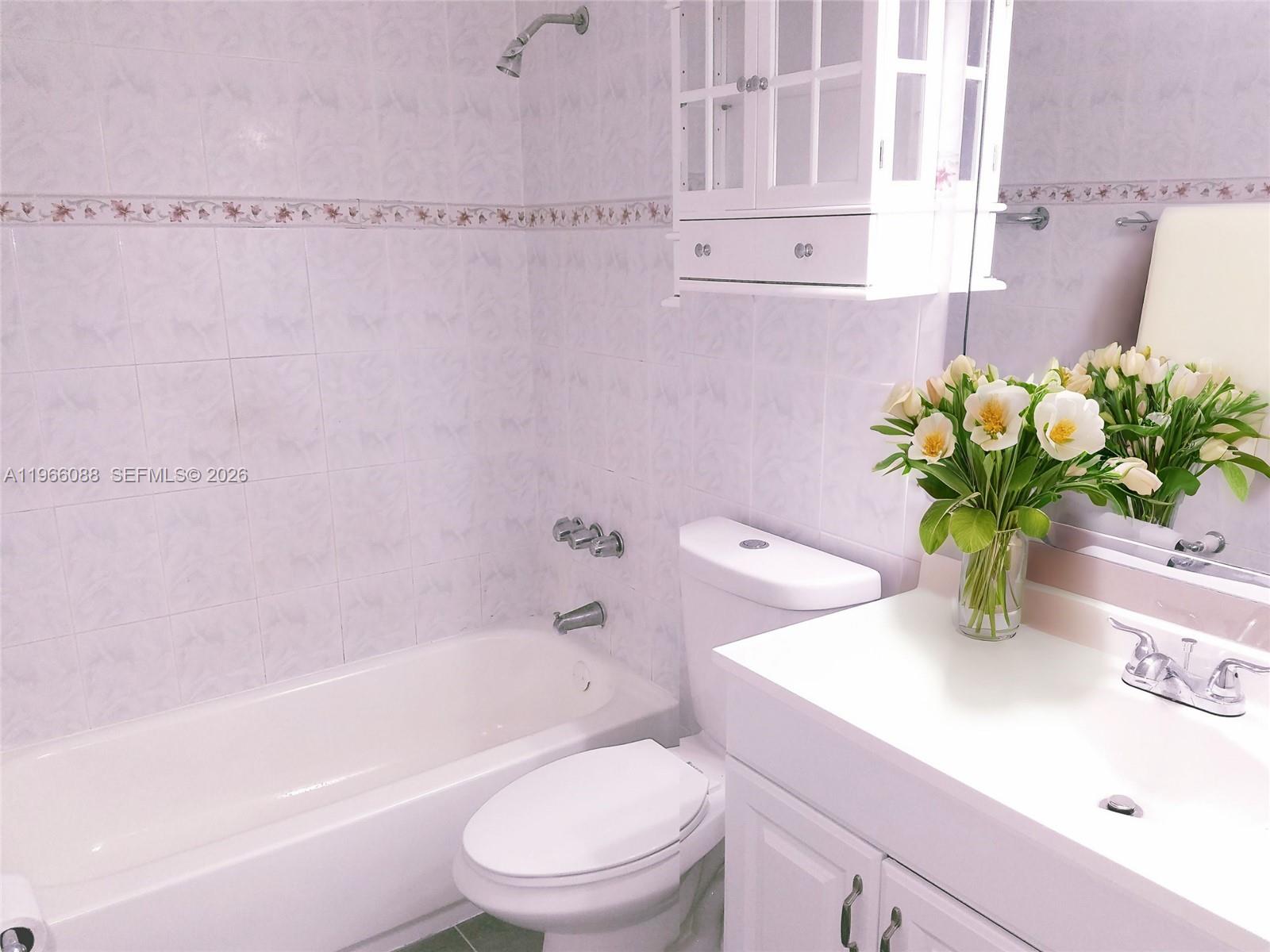 LAGO AZUL CONDO - Residential