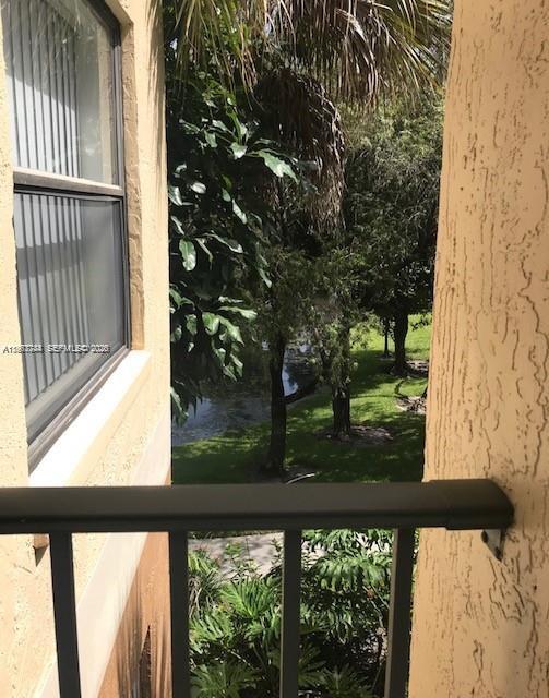 SUMMERBREEZE CONDO - Residential