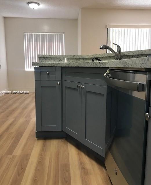 SUMMERBREEZE CONDO - Residential