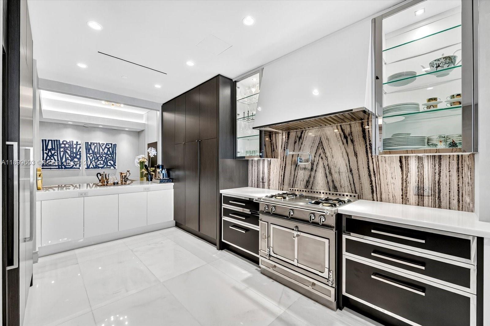 NORTH BISCAYNE BEACH AMEN - Residential