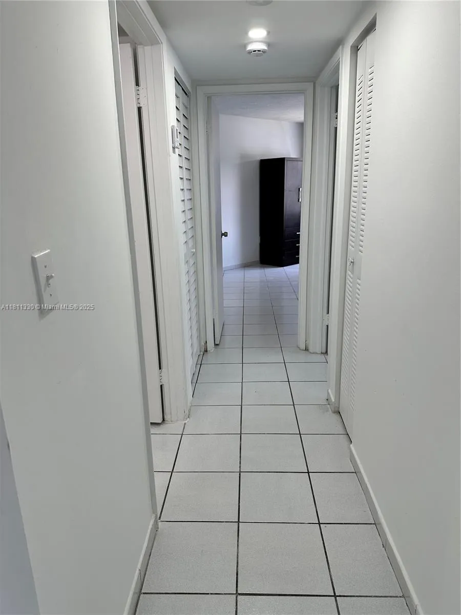 Miami, Florida 33172, United States, 2 Bedrooms Bedrooms, ,2 BathroomsBathrooms,Residential,Active,138704