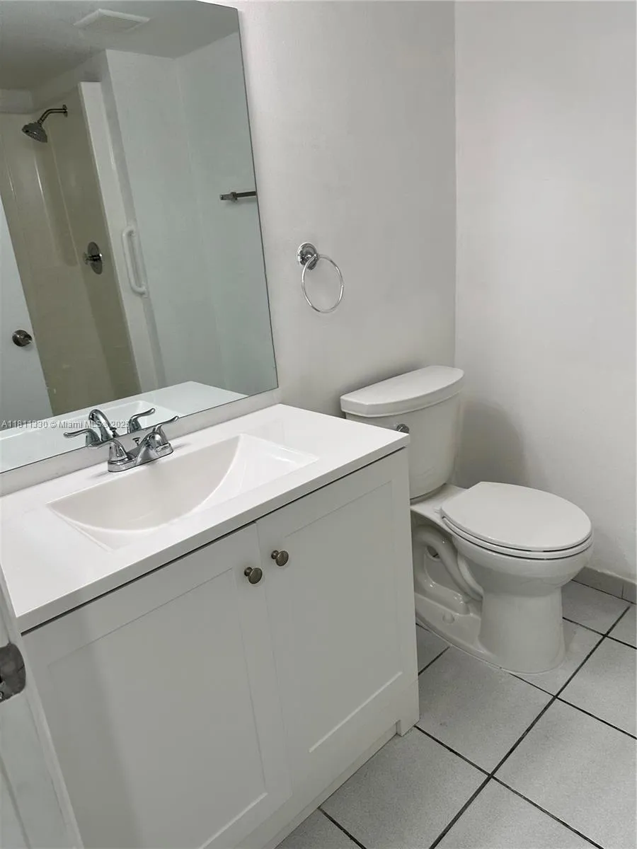 Miami, Florida 33172, United States, 2 Bedrooms Bedrooms, ,2 BathroomsBathrooms,Residential,Active,138704
