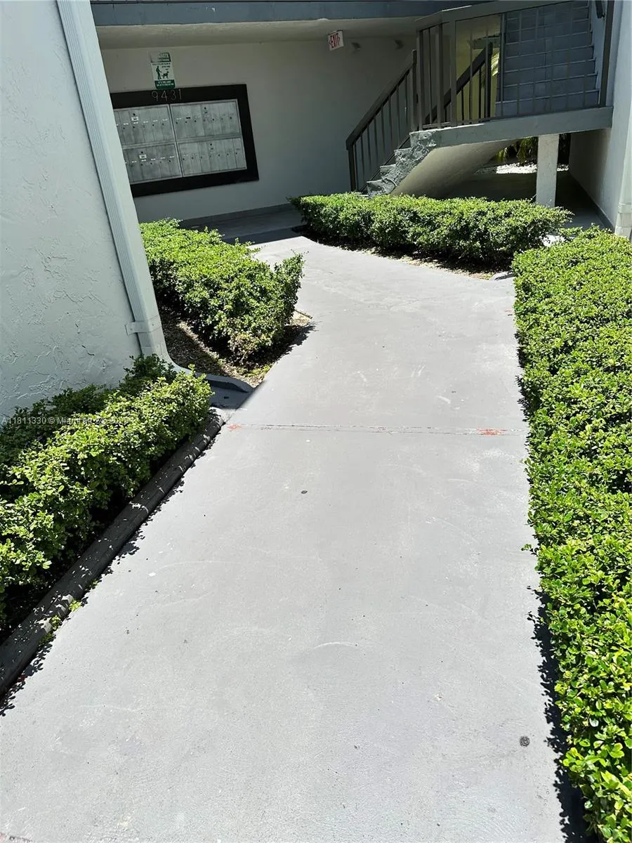 Miami, Florida 33172, United States, 2 Bedrooms Bedrooms, ,2 BathroomsBathrooms,Residential,Active,138704