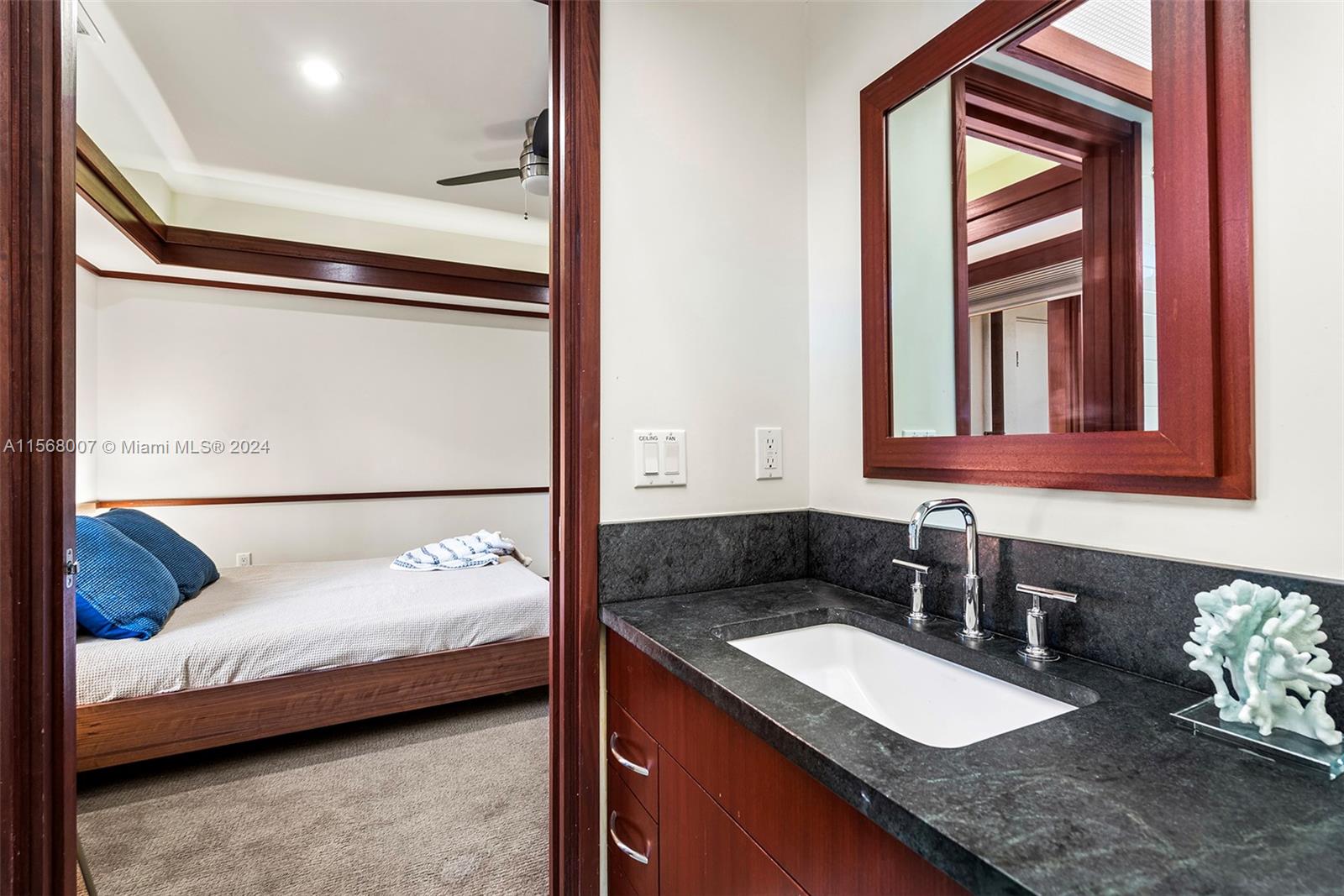 LAUDERDALE HARBORS SECTIO - Residential