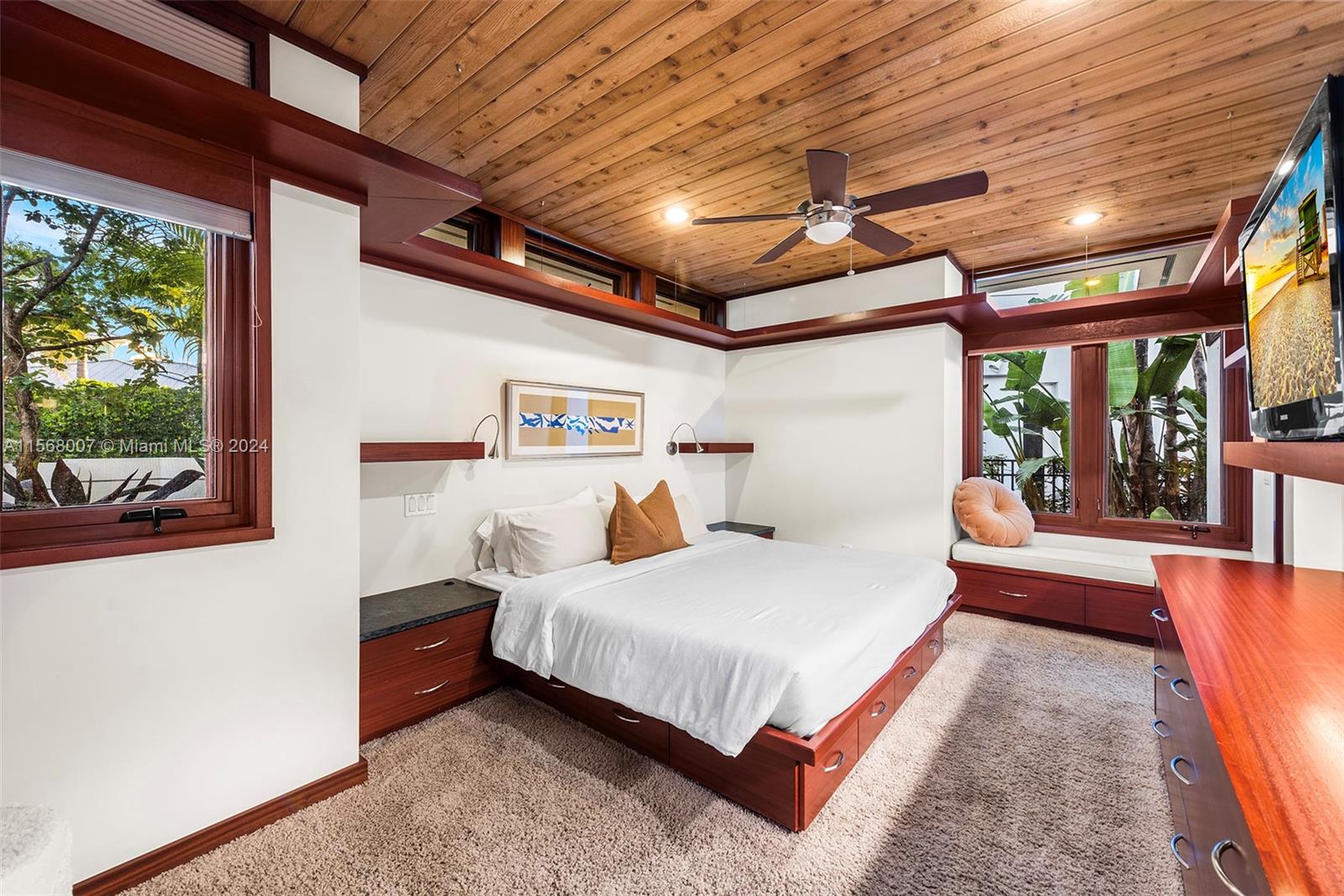 LAUDERDALE HARBORS SECTIO - Residential