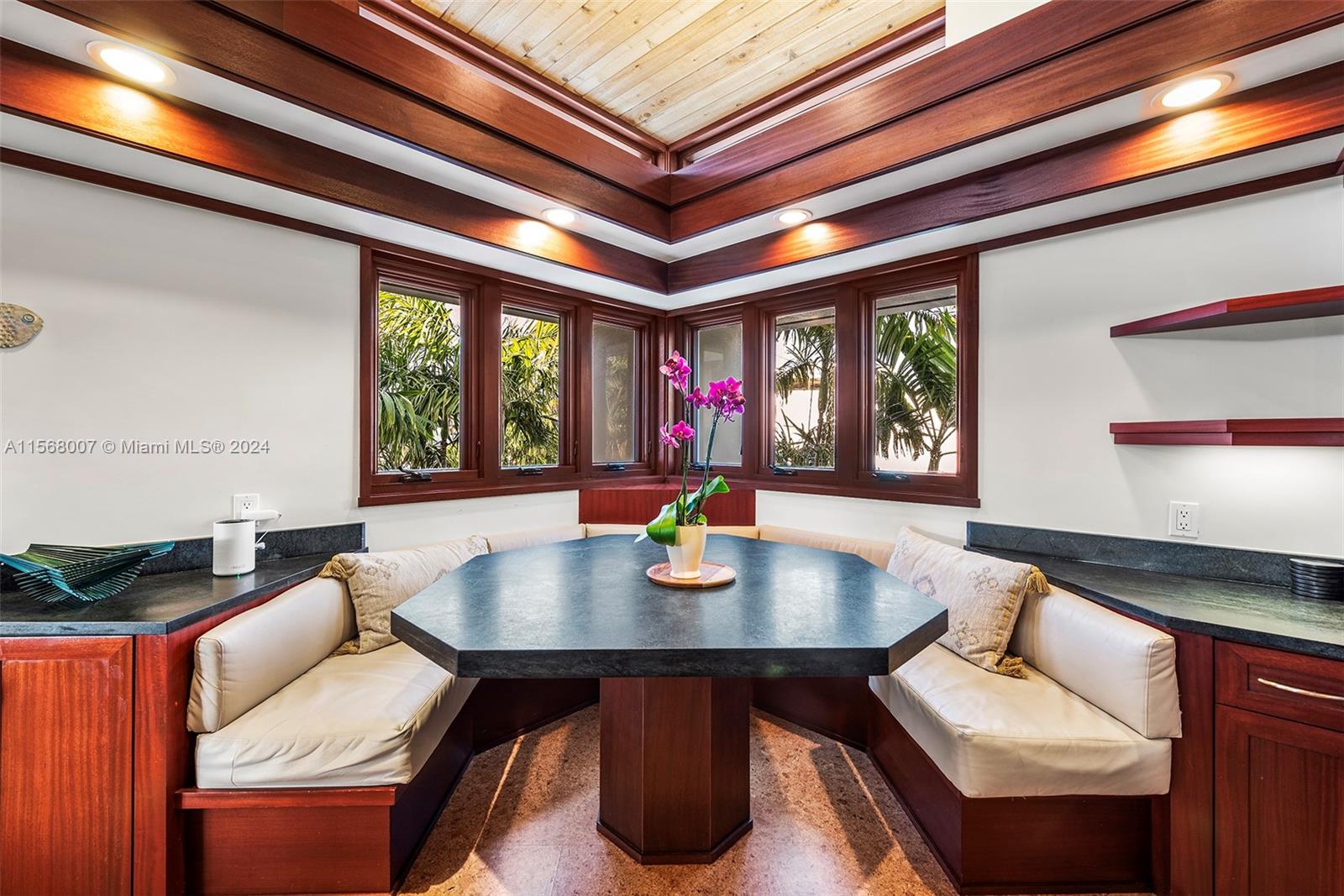 LAUDERDALE HARBORS SECTIO - Residential