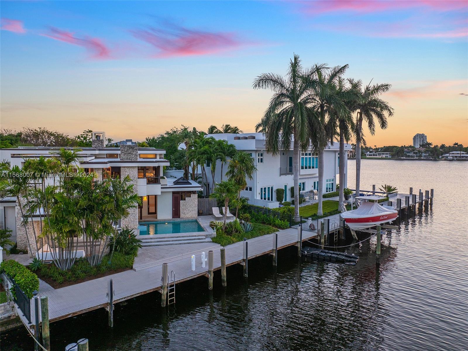 LAUDERDALE HARBORS SECTIO - Residential