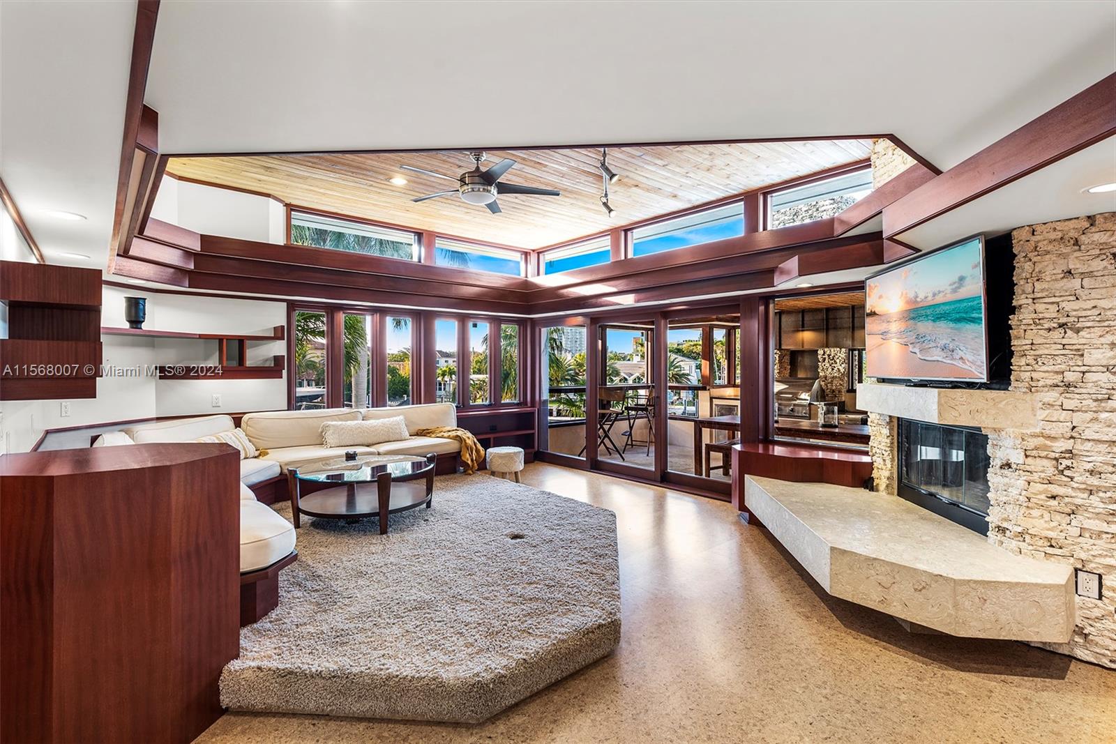 LAUDERDALE HARBORS SECTIO - Residential