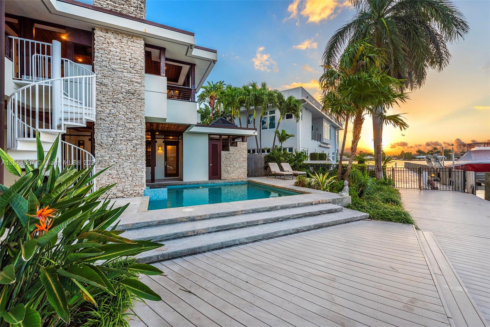 LAUDERDALE HARBORS SECTIO - Residential