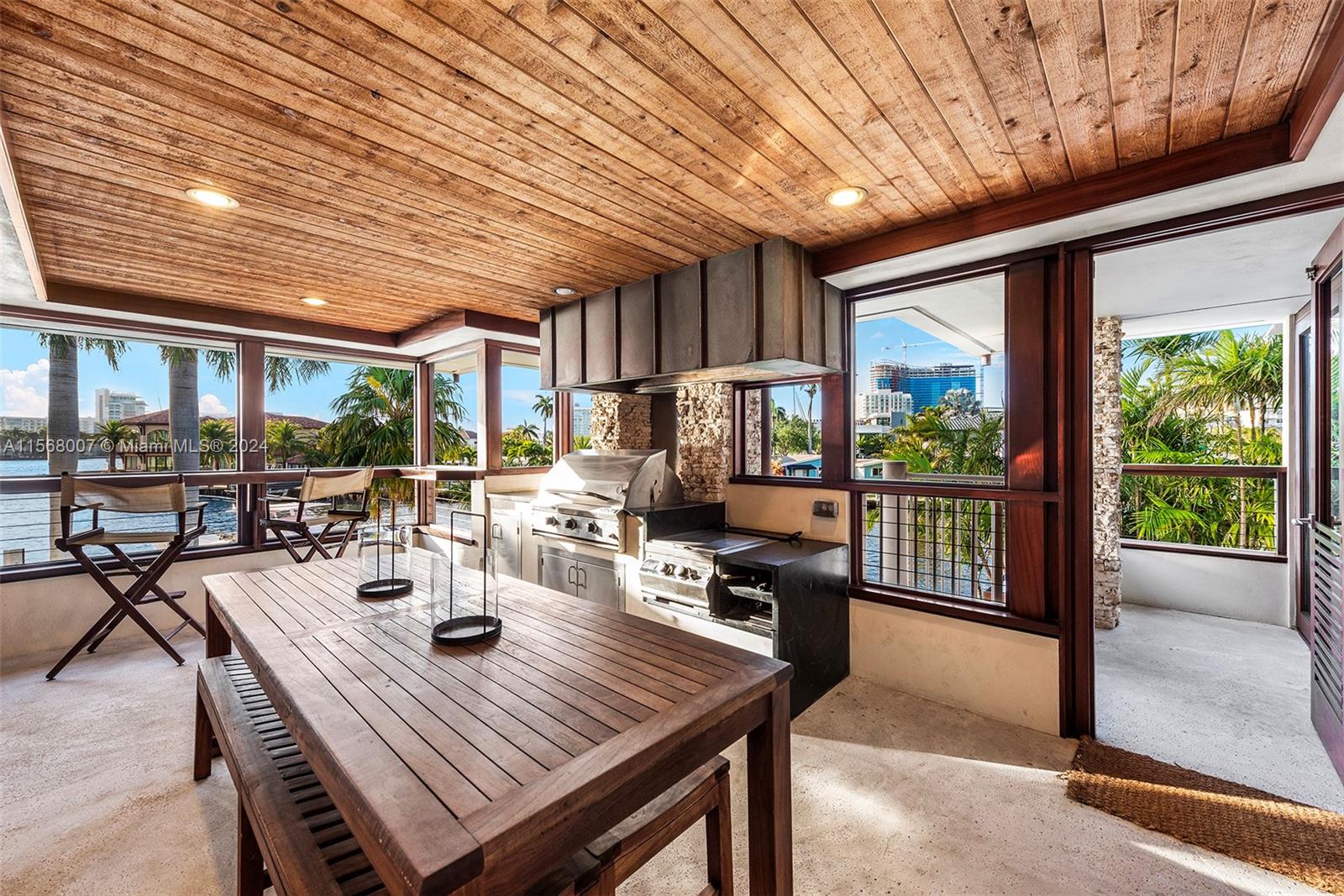 LAUDERDALE HARBORS SECTIO - Residential