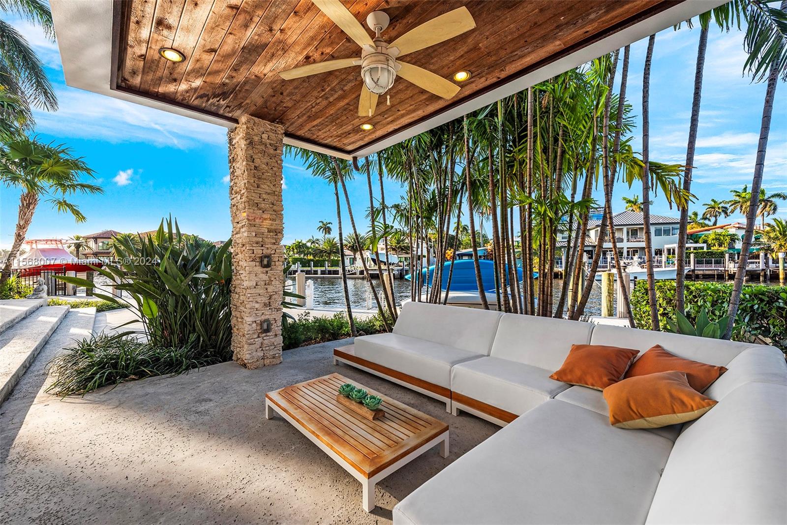 LAUDERDALE HARBORS SECTIO - Residential