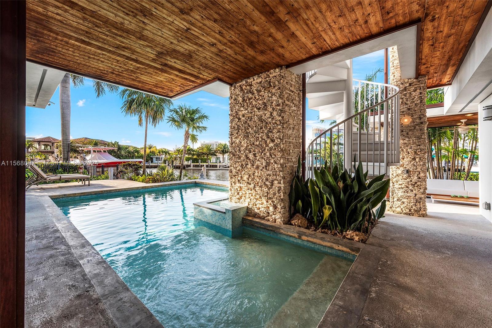 LAUDERDALE HARBORS SECTIO - Residential