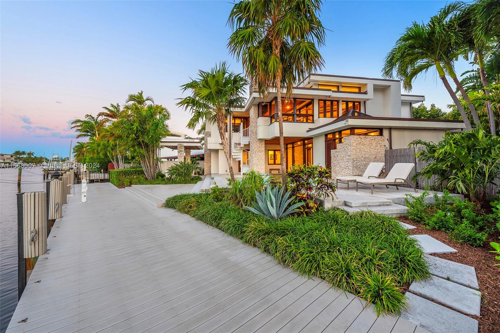 LAUDERDALE HARBORS SECTIO - Residential