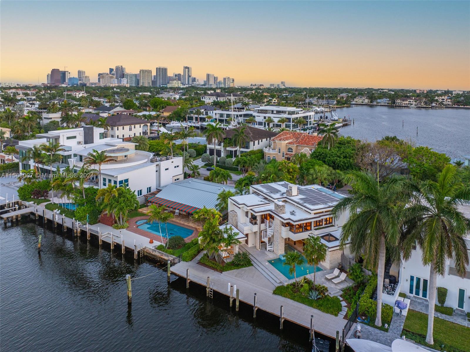 LAUDERDALE HARBORS SECTIO - Residential