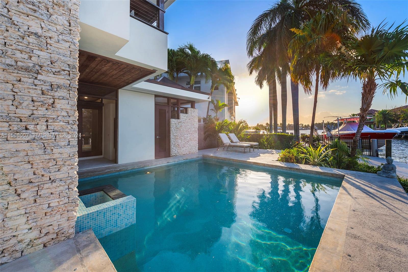 LAUDERDALE HARBORS SECTIO - Residential