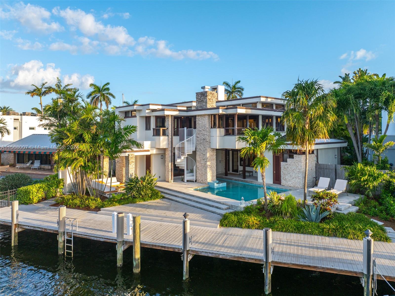 LAUDERDALE HARBORS SECTIO - Residential