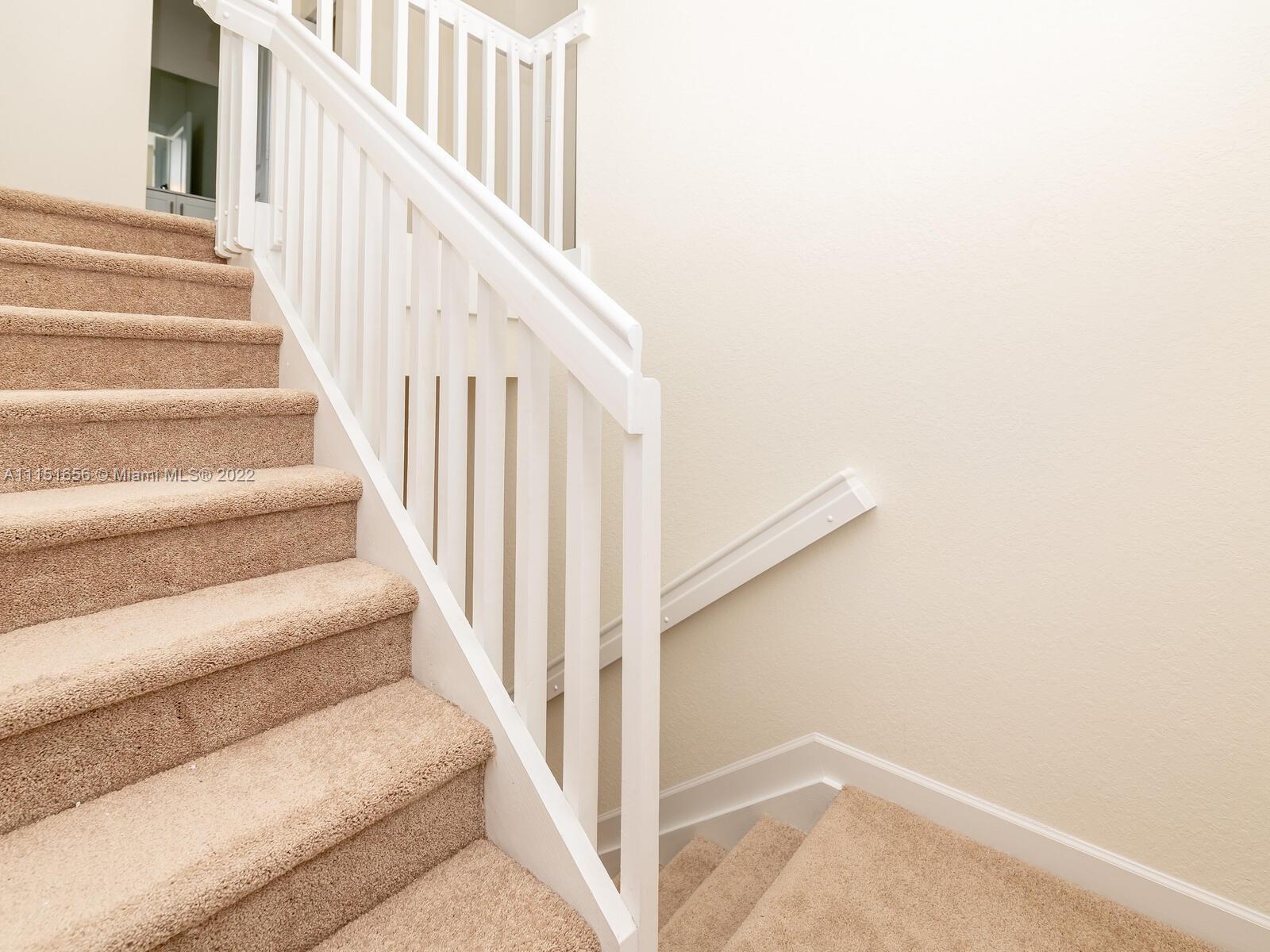 AQUABELLA NORTH REPLAT - Residential Lease