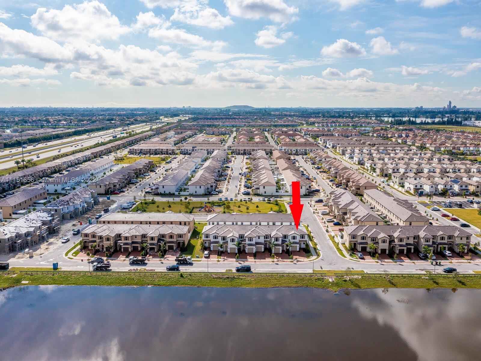 AQUABELLA NORTH REPLAT - Residential Lease