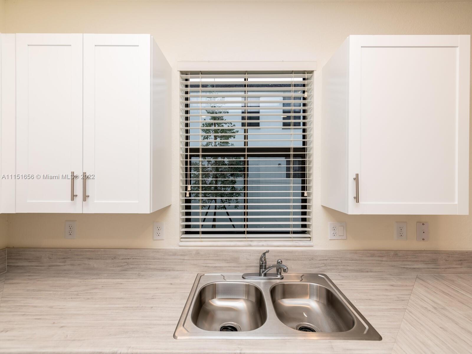AQUABELLA NORTH REPLAT - Residential Lease