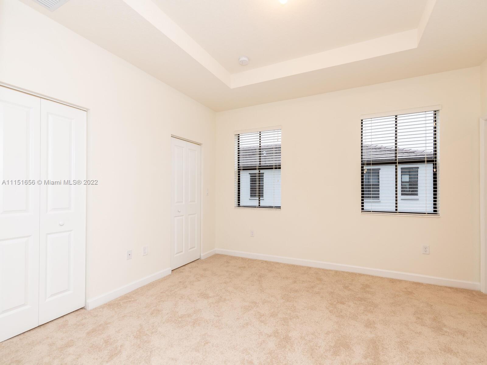 AQUABELLA NORTH REPLAT - Residential Lease