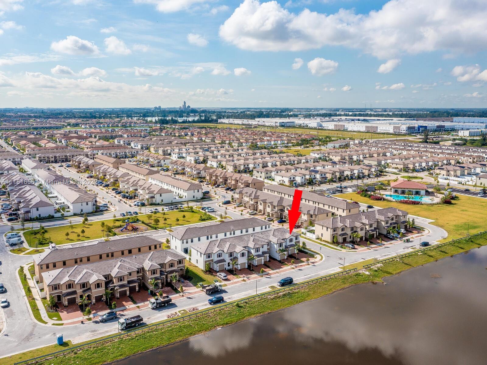 AQUABELLA NORTH REPLAT - Residential Lease