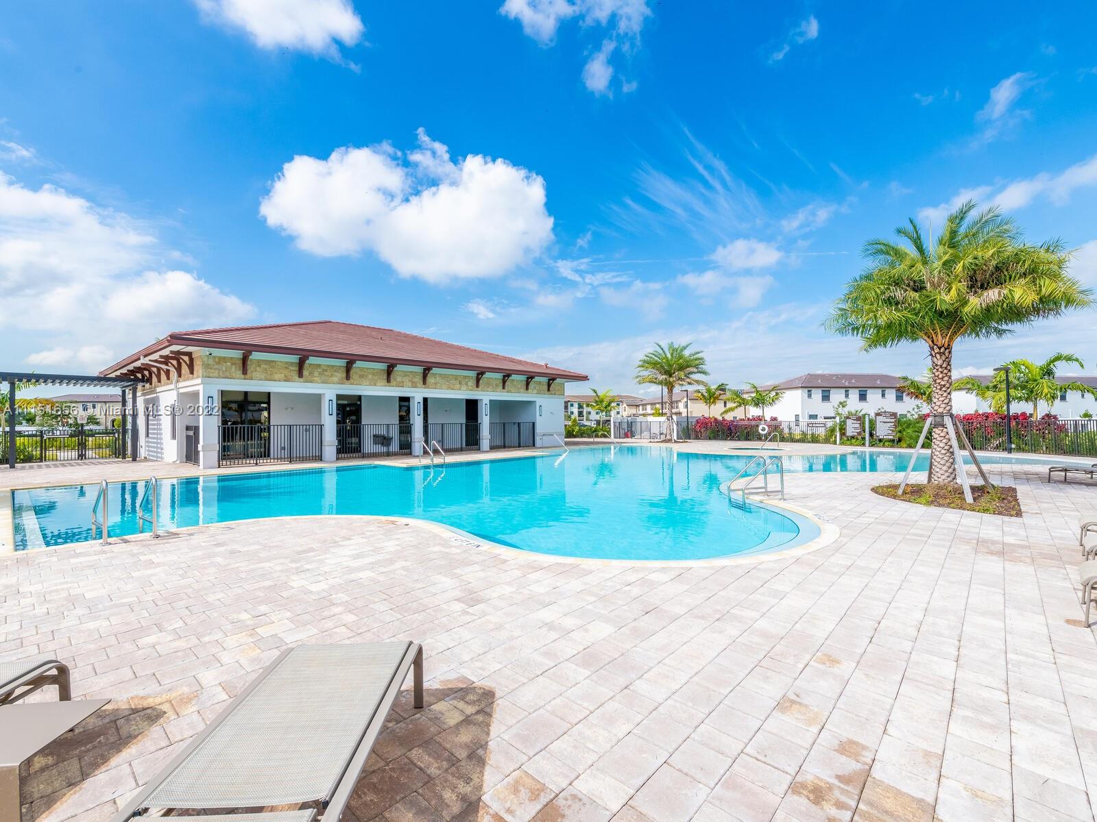 AQUABELLA NORTH REPLAT - Residential Lease