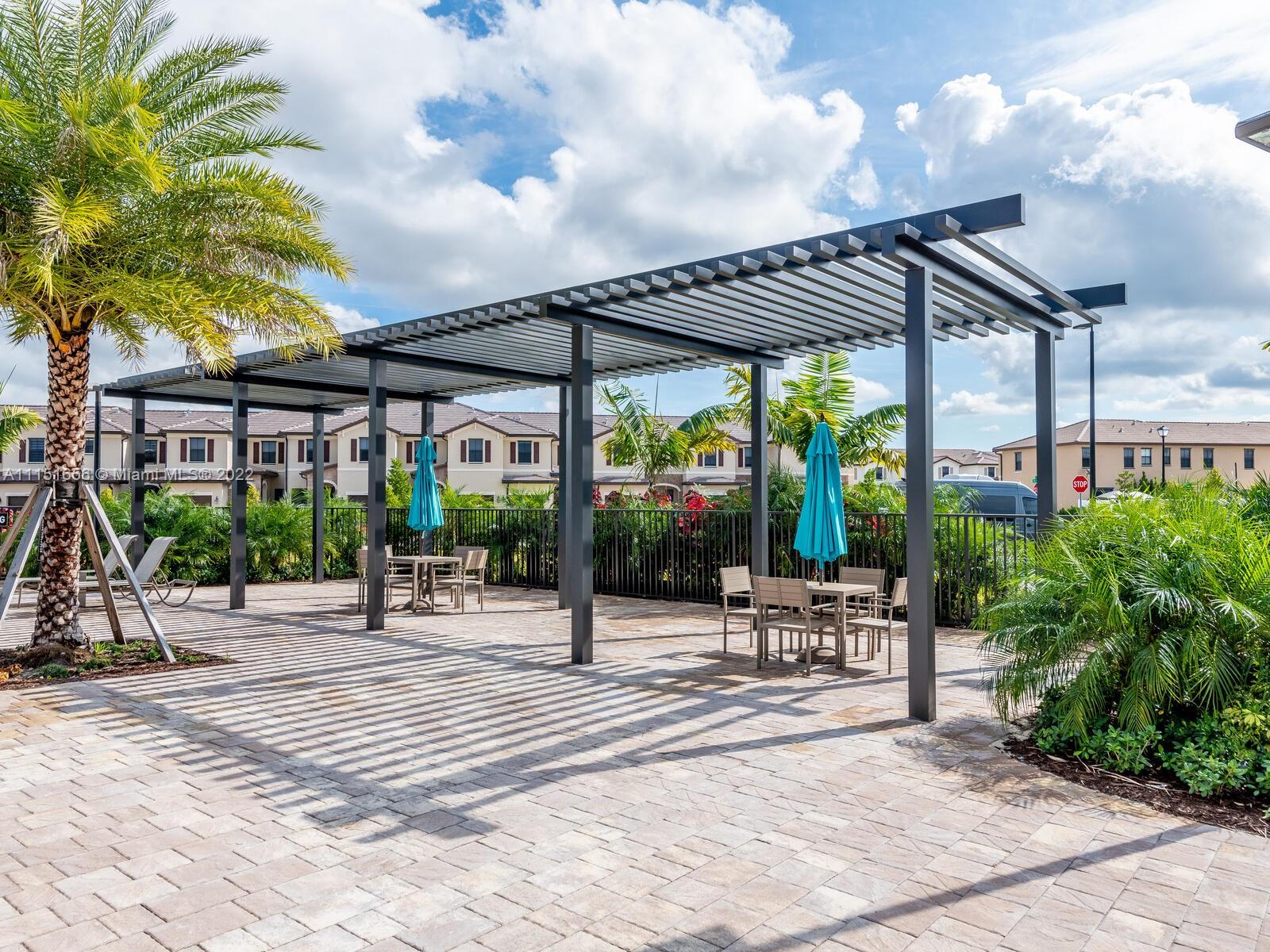 AQUABELLA NORTH REPLAT - Residential Lease