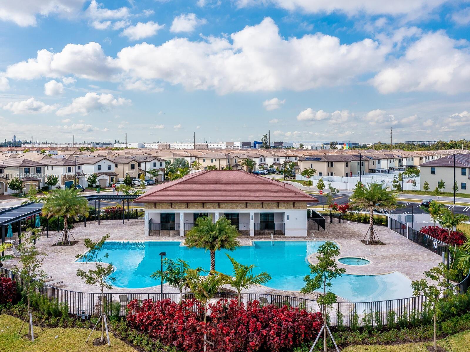 AQUABELLA NORTH REPLAT - Residential Lease