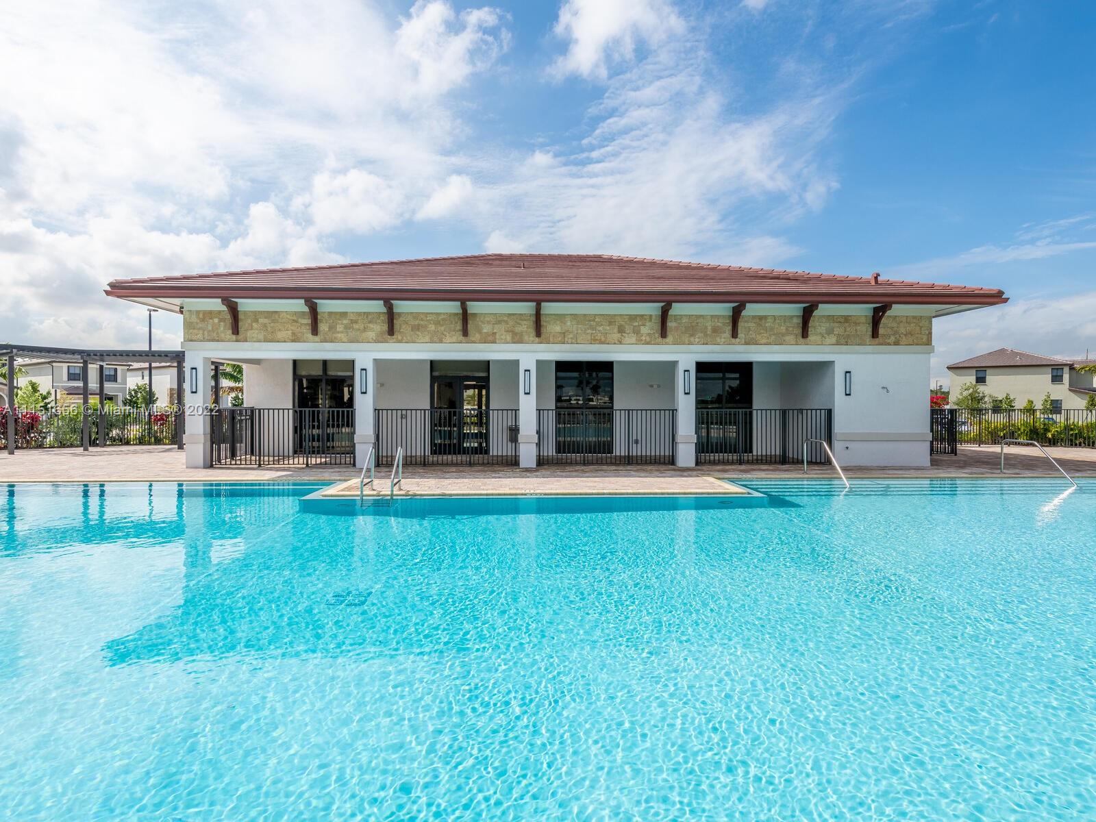 AQUABELLA NORTH REPLAT - Residential Lease