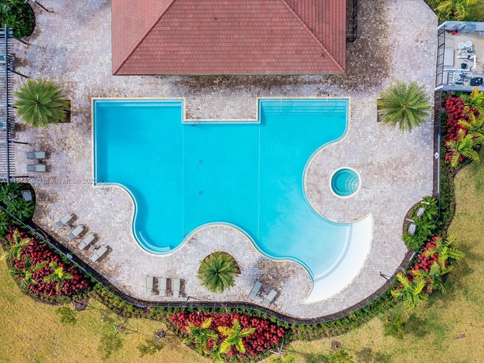 AQUABELLA NORTH REPLAT - Residential Lease