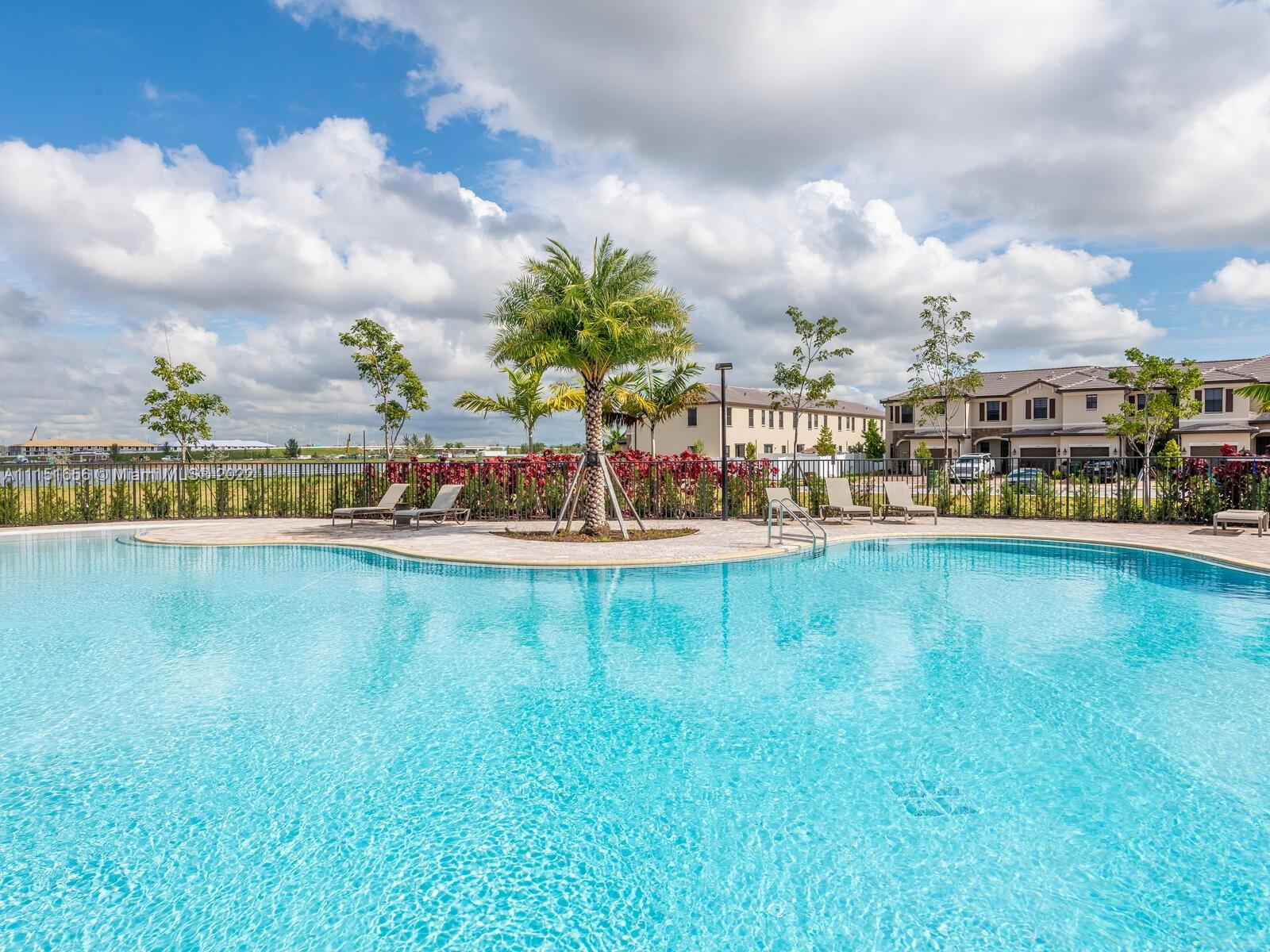 AQUABELLA NORTH REPLAT - Residential Lease