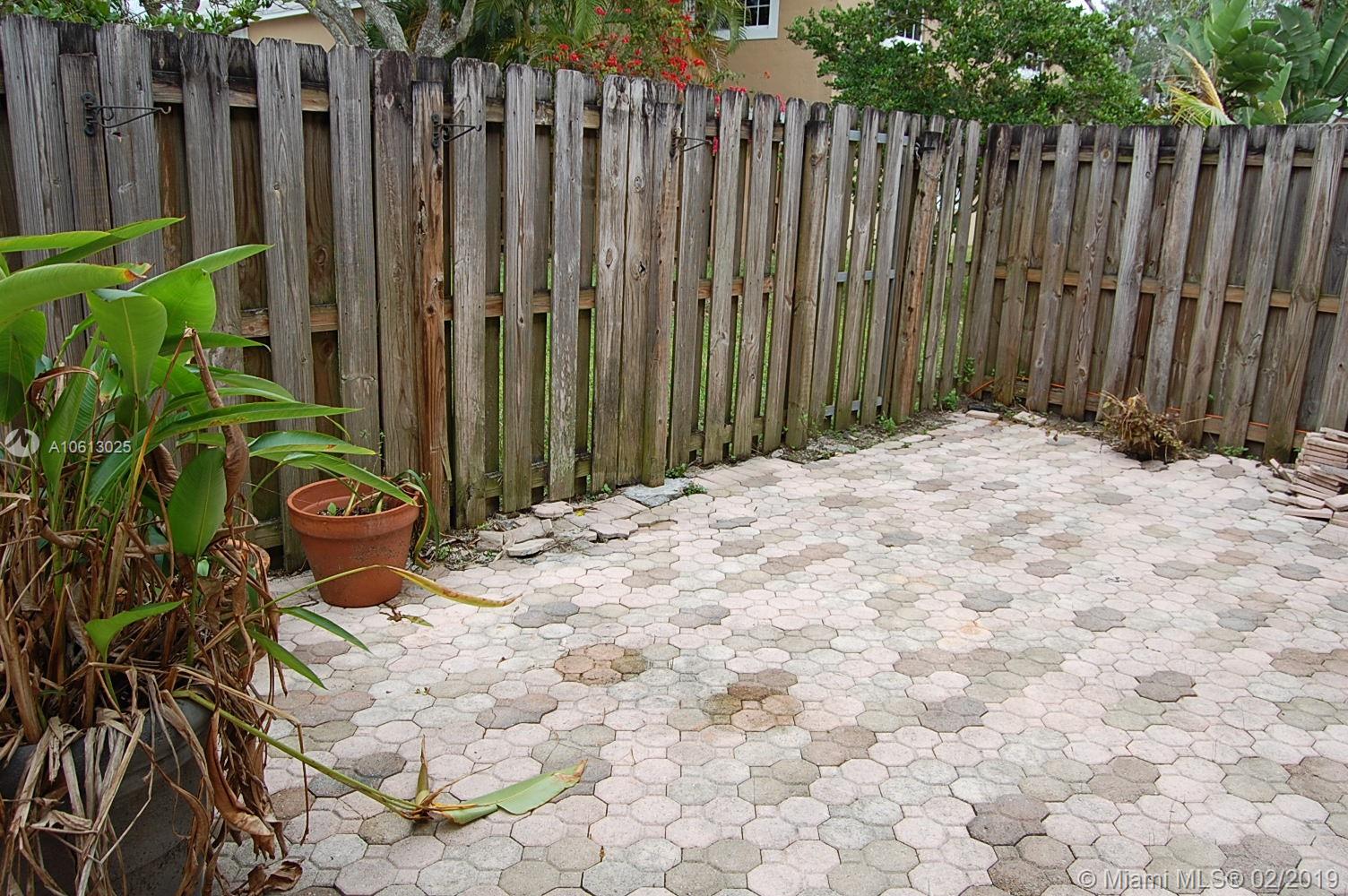 FLAMINGO GARDENS PH 6 - Residential