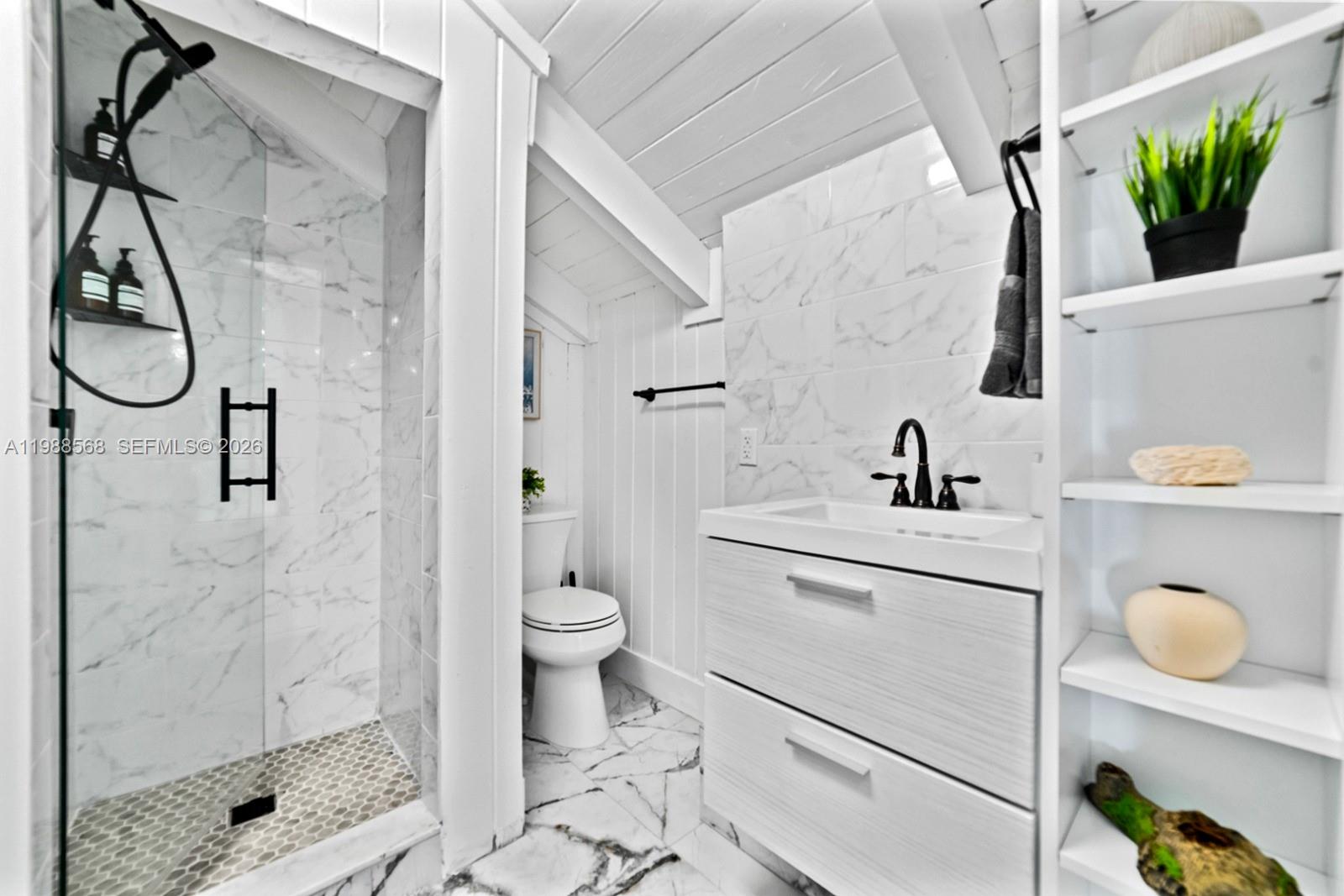 CARLAINE TERR 1ST ADDN - Residential Lease