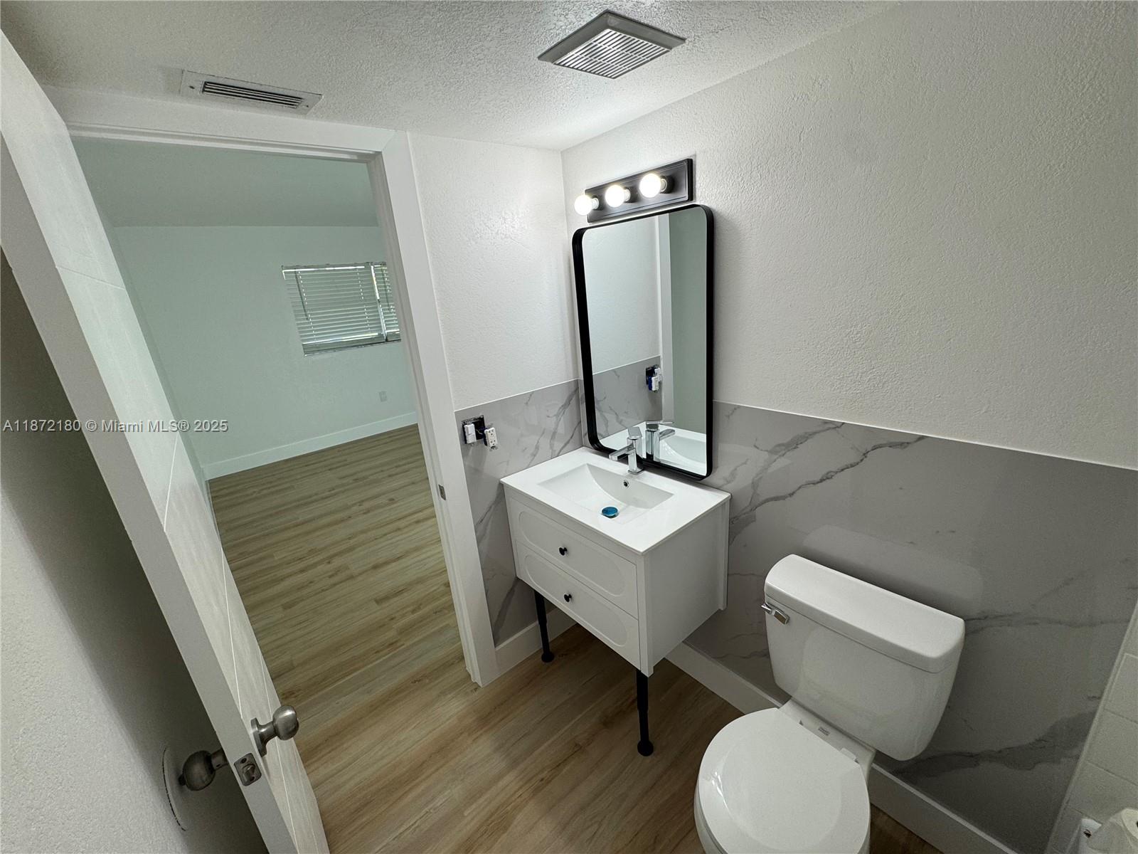 VILLA CAPRI CONDOMINIUM - Residential