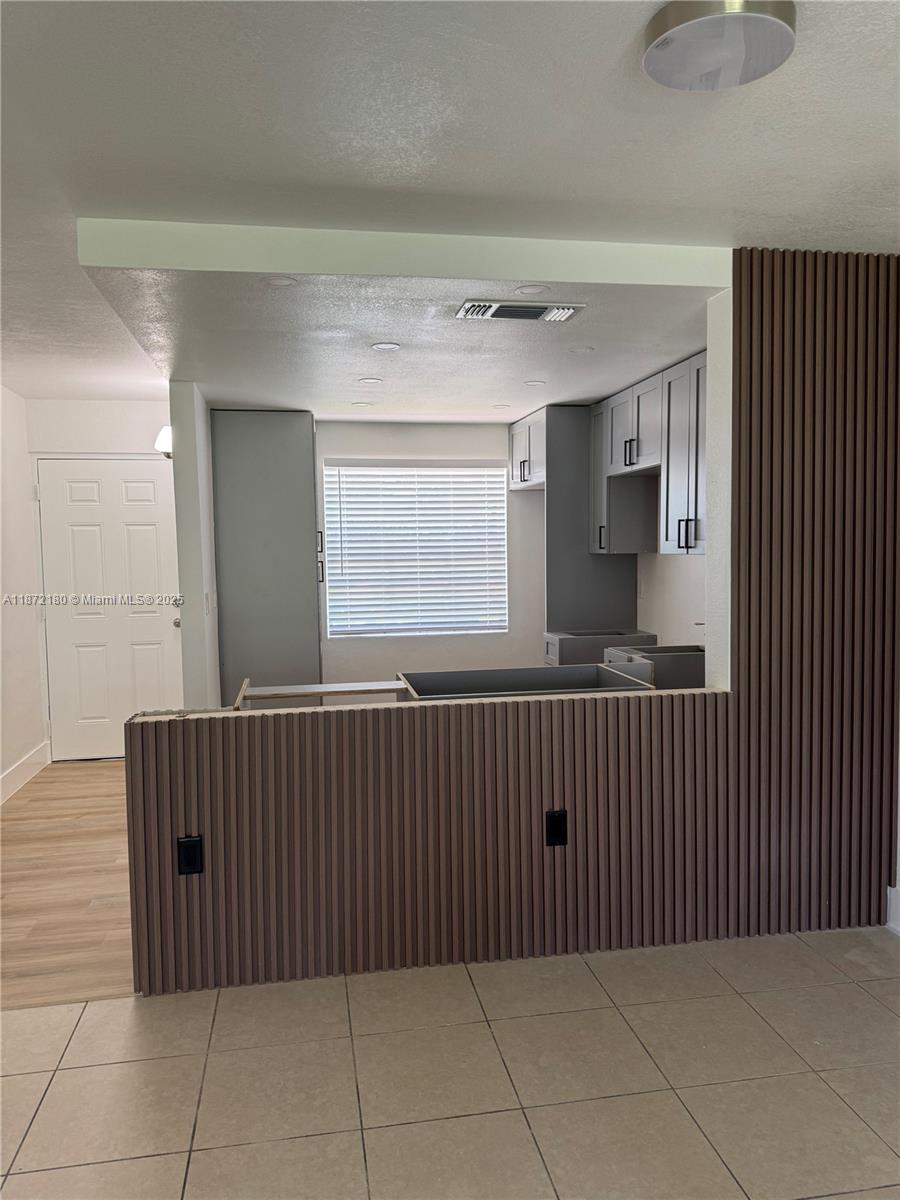 VILLA CAPRI CONDOMINIUM - Residential