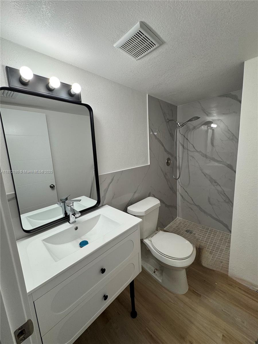 VILLA CAPRI CONDOMINIUM - Residential