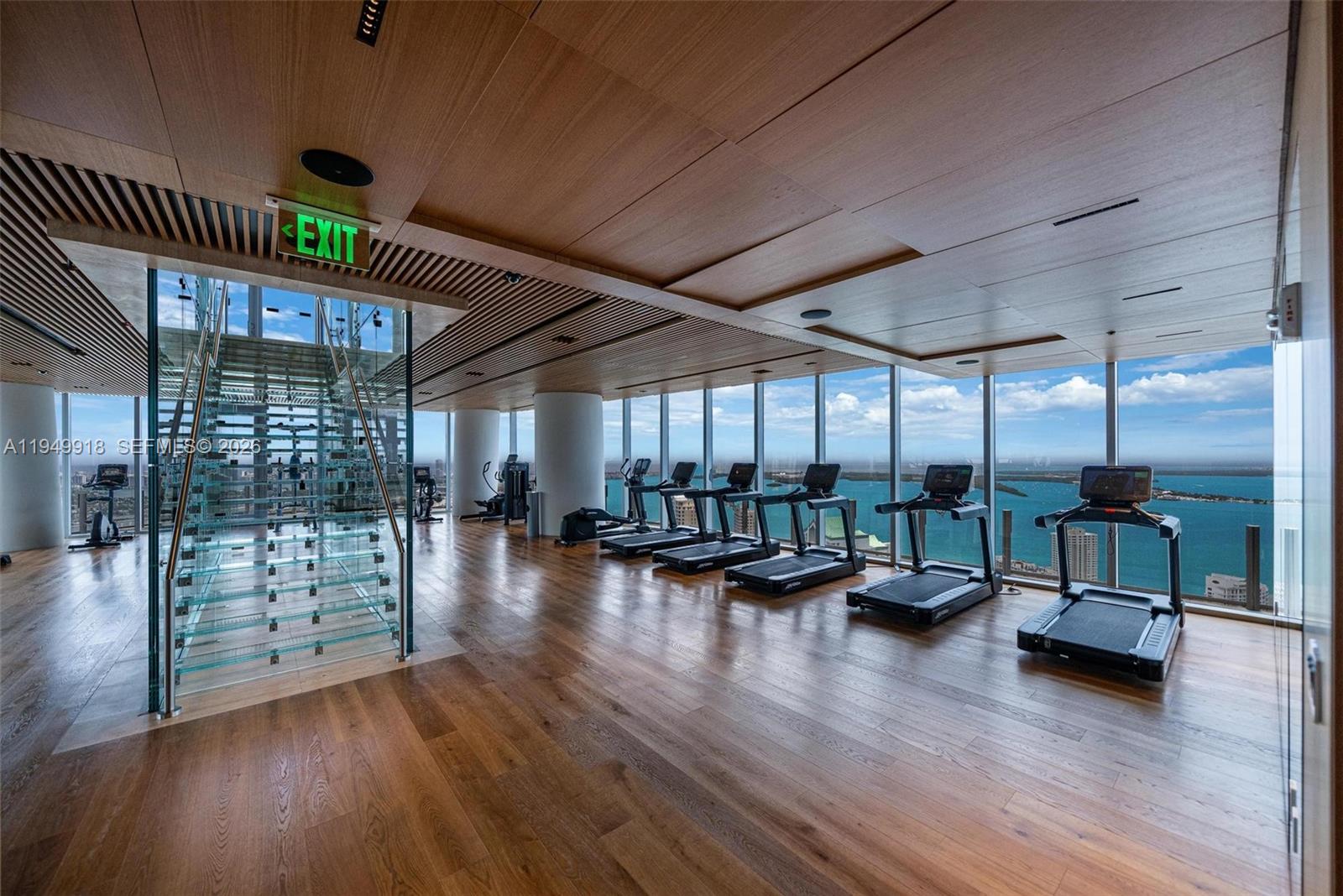 ASTON MARTIN RESIDENCE - Residential