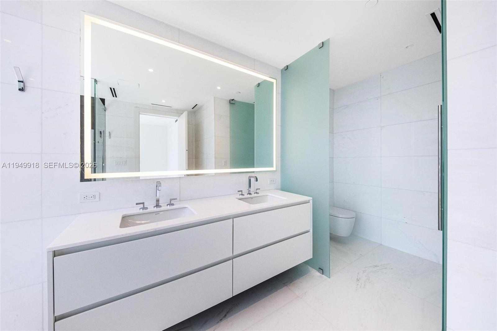 ASTON MARTIN RESIDENCE - Residential