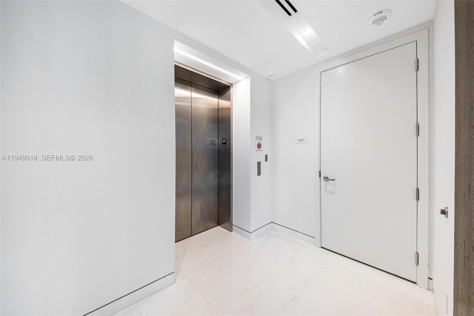 ASTON MARTIN RESIDENCE - Residential