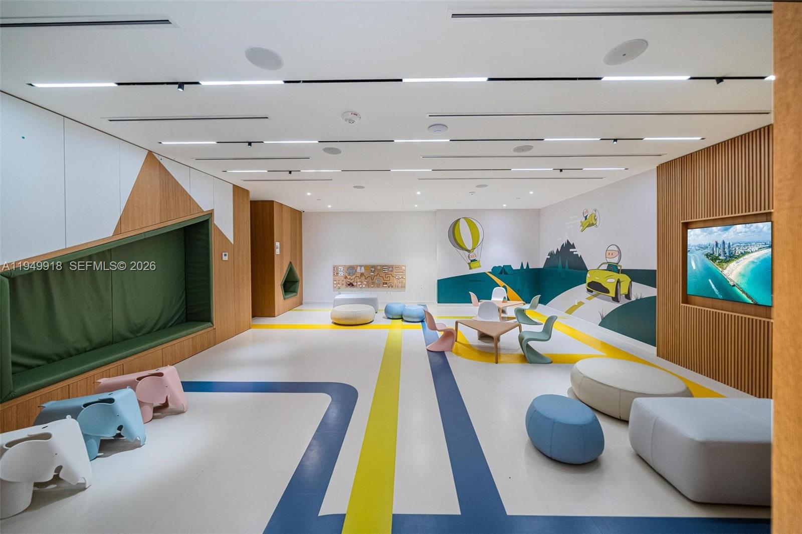 ASTON MARTIN RESIDENCE - Residential