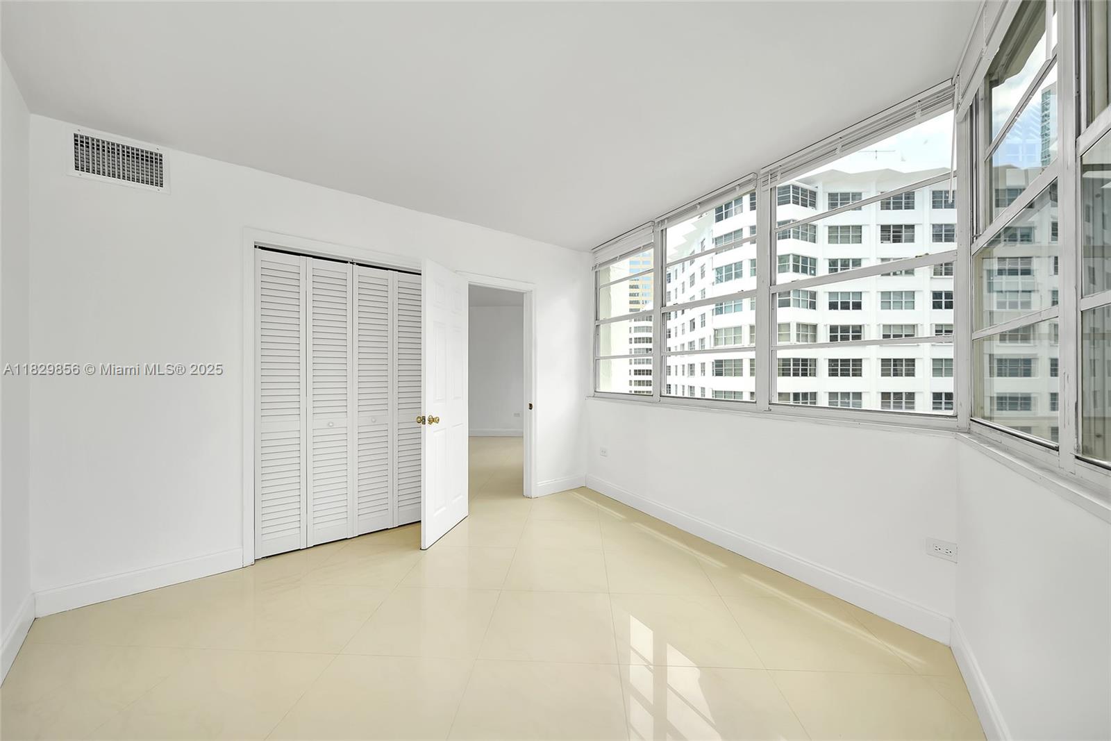 801 Brickell Bay Dr 1562