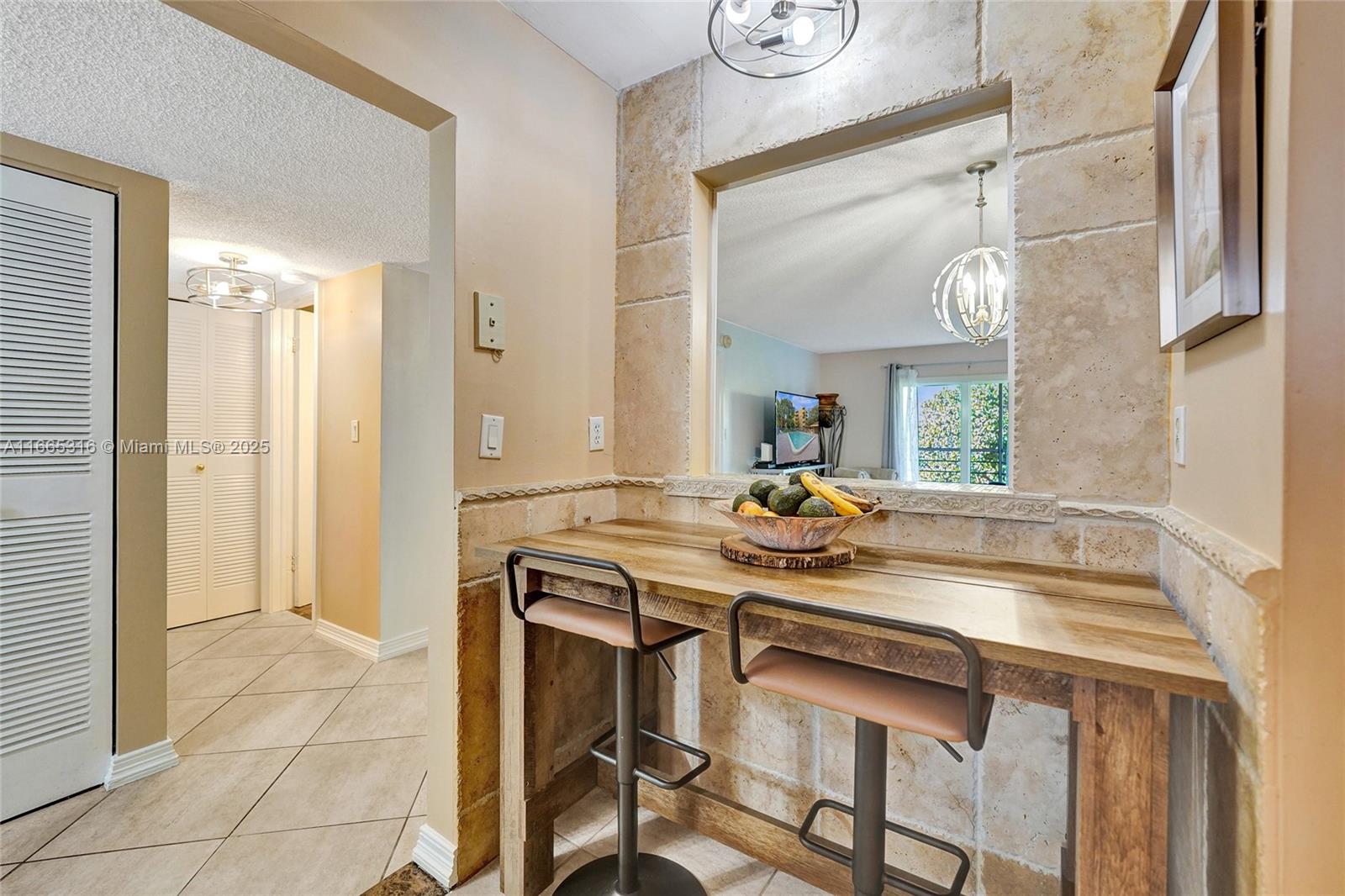 OAKS CONDO - Residential