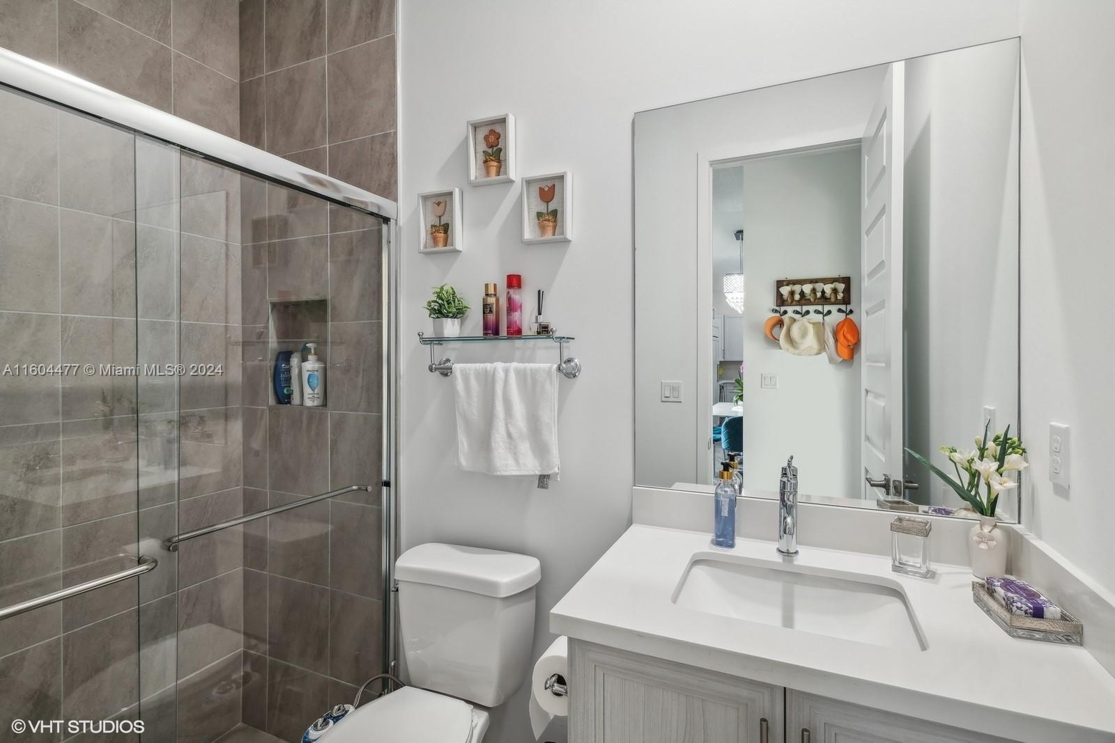 SIERRA ESTATES - Residential